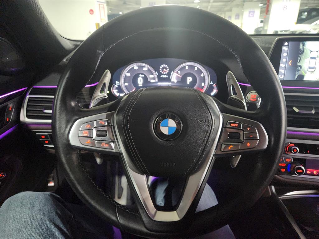 BMW 7 Series - Vista 8