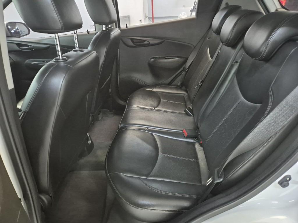 Chevrolet Spark - Vista 12