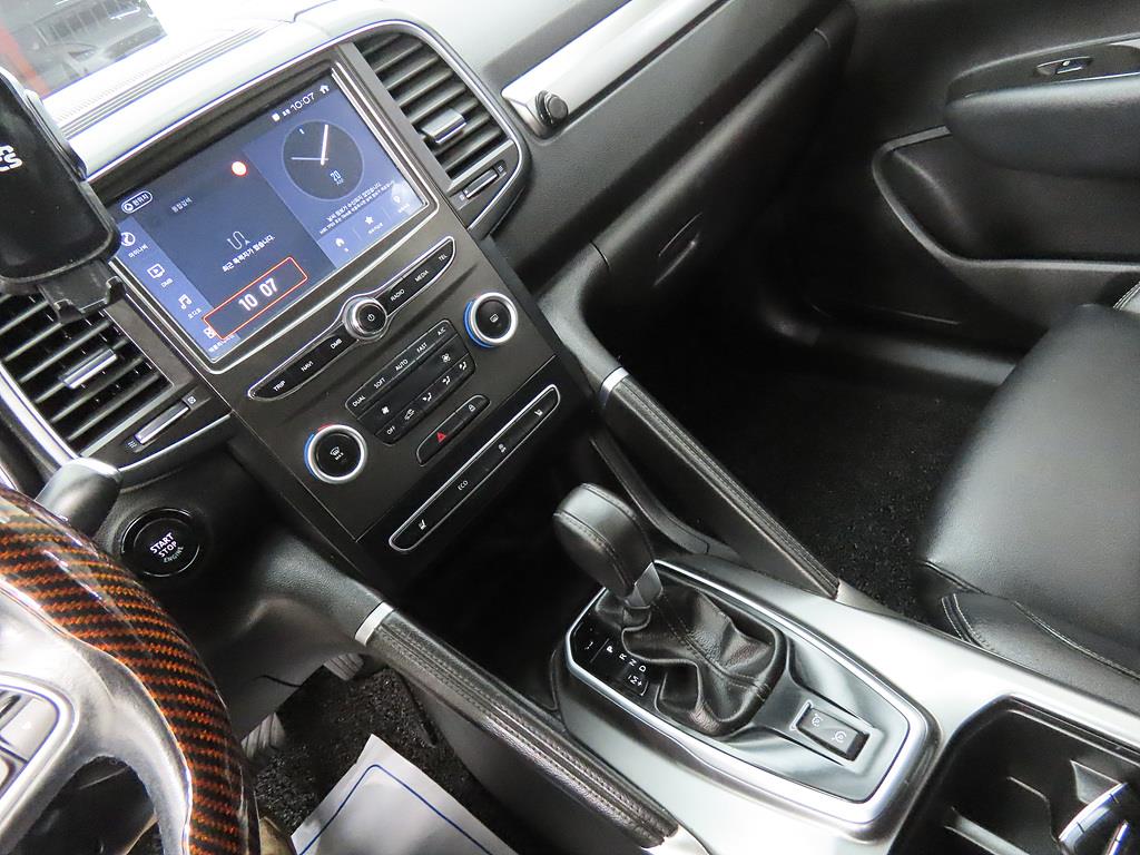 SAMSUNG QM6 - Vista 10