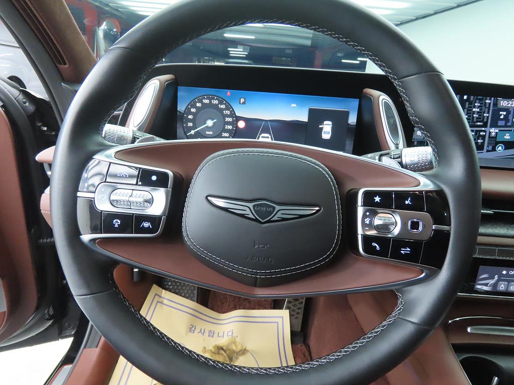 Genesis G90 - Vista 8