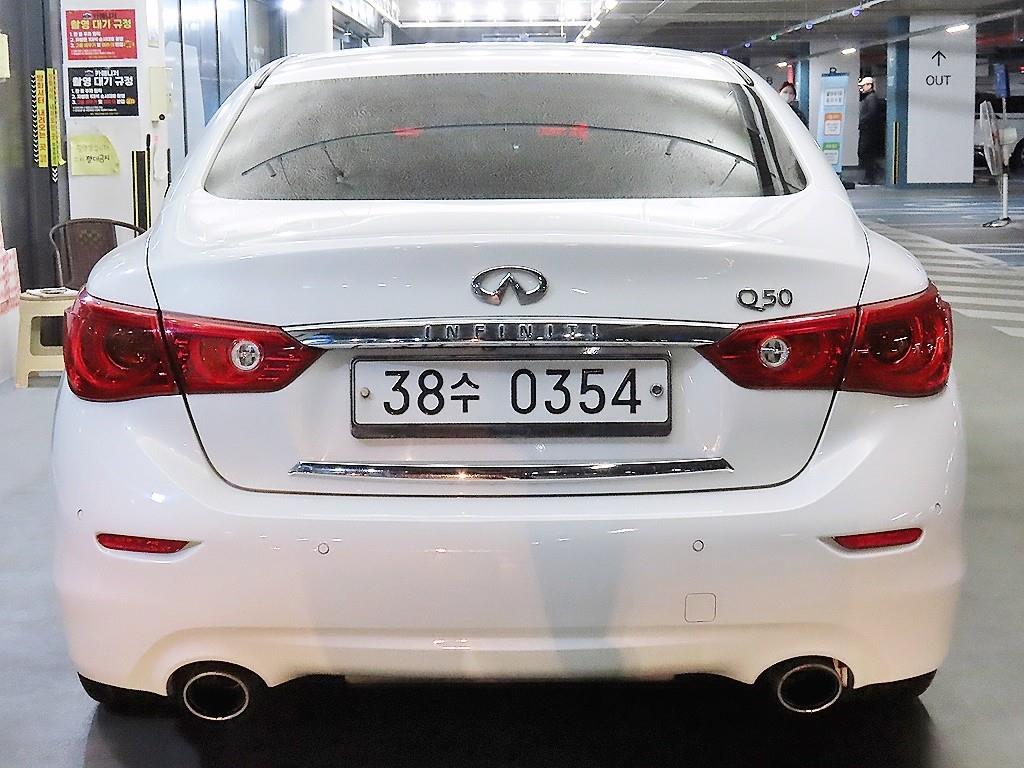 Infiniti Q - Vista 5