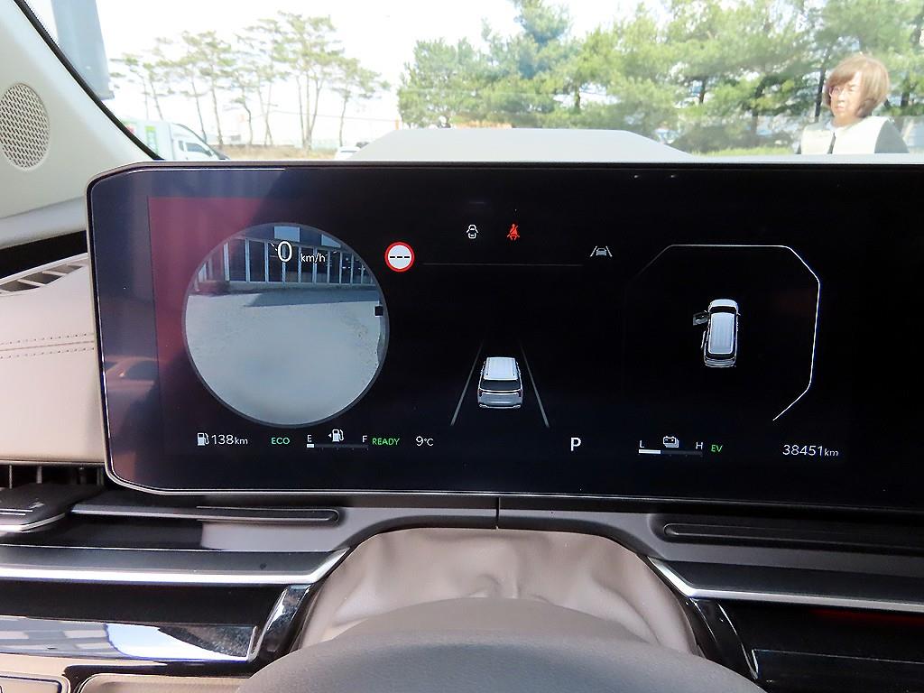 KIA Carnival - Vista 10