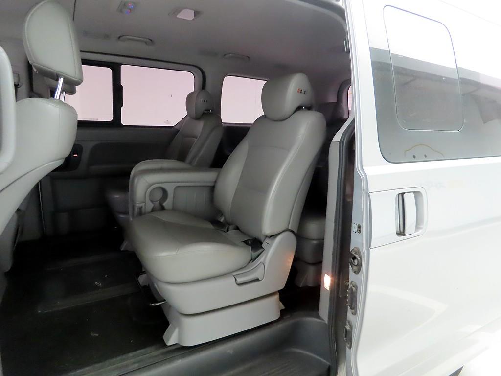 HYUNDAI Starex 2019 Plateado - Importación desde Corea - HF Imports Iquique - Foto 13