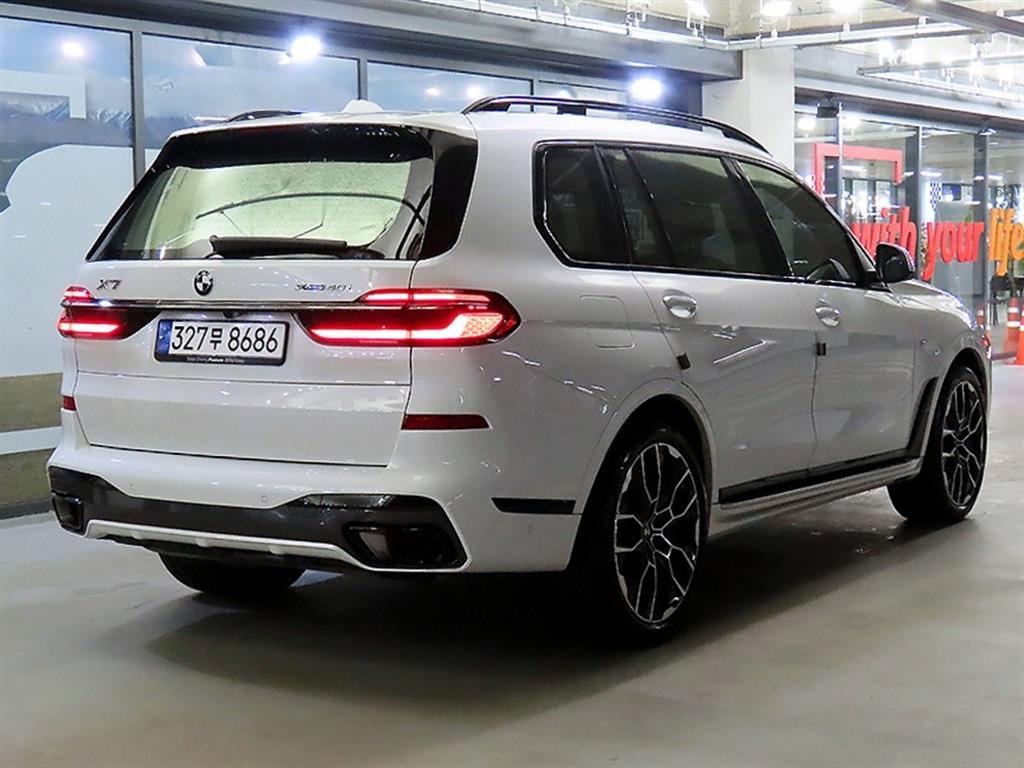 BMW X7 - Vista 4