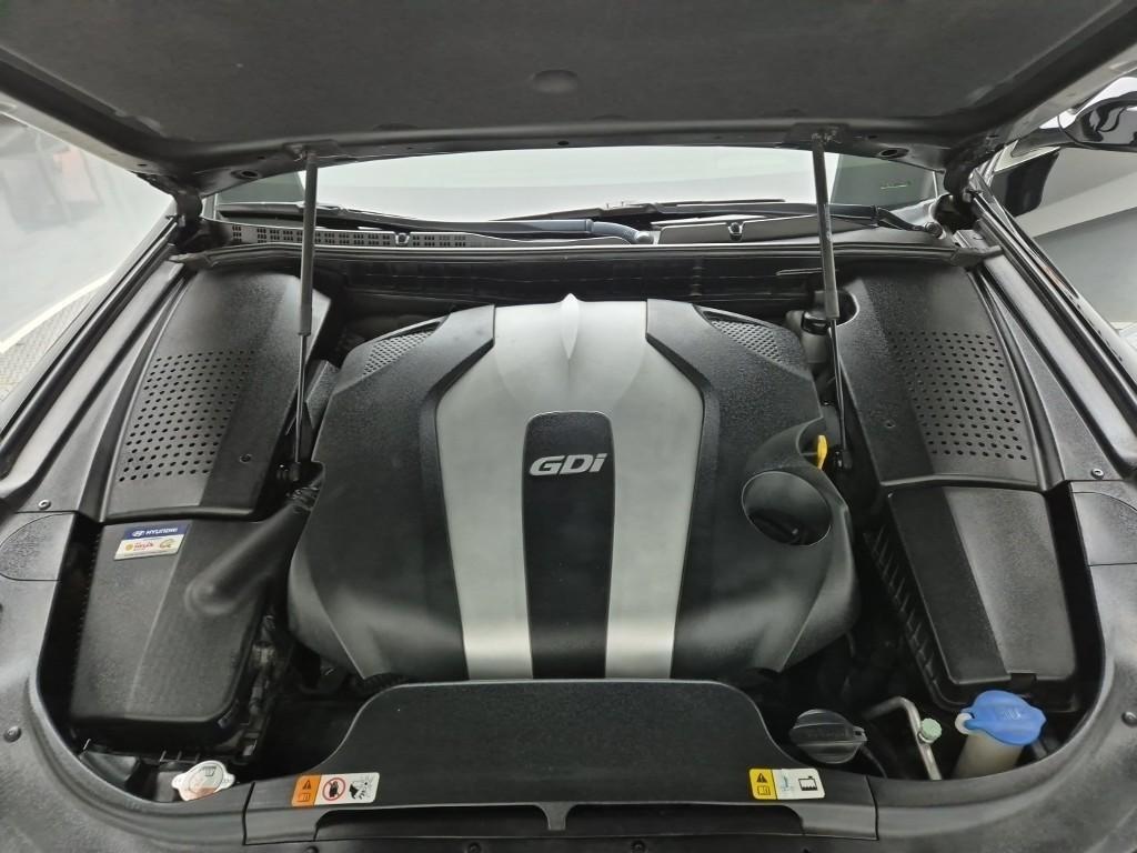 HYUNDAI Equus - Vista 5