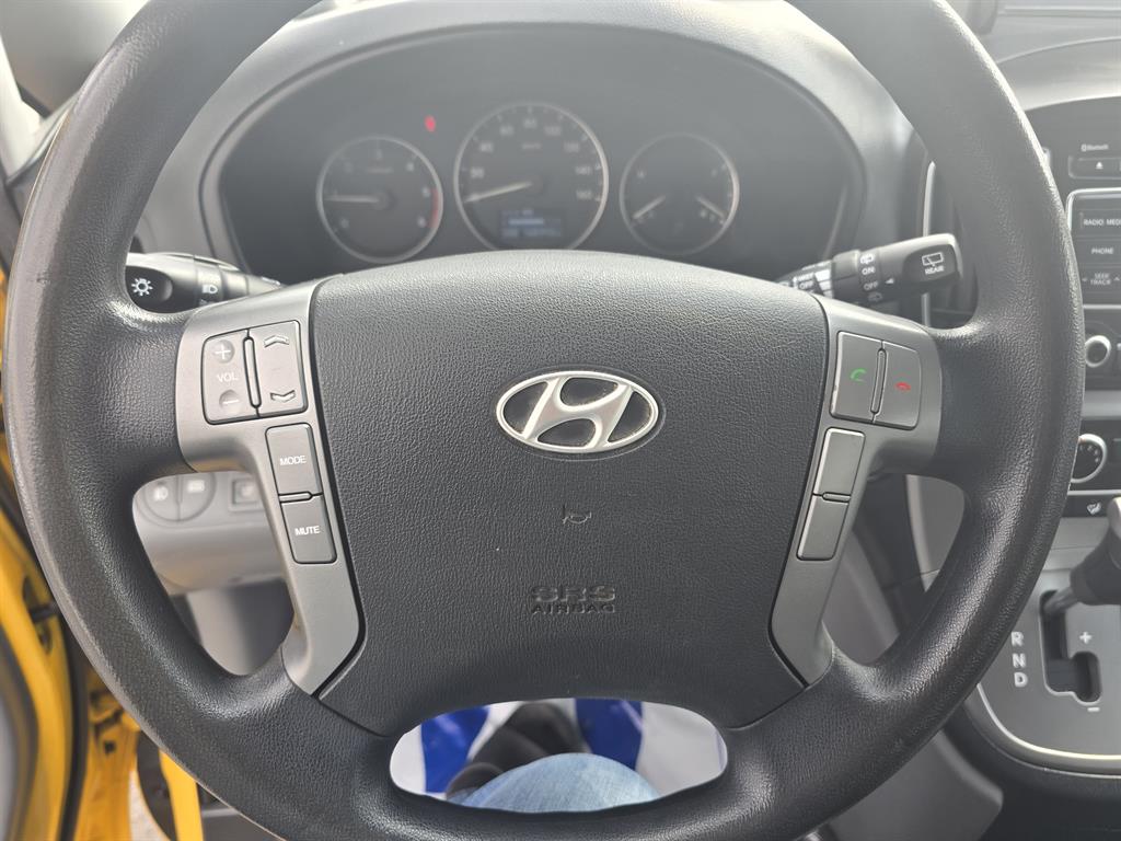 HYUNDAI Starex 2016 Amarillo - Importación desde Corea - HF Imports Iquique - Foto 14
