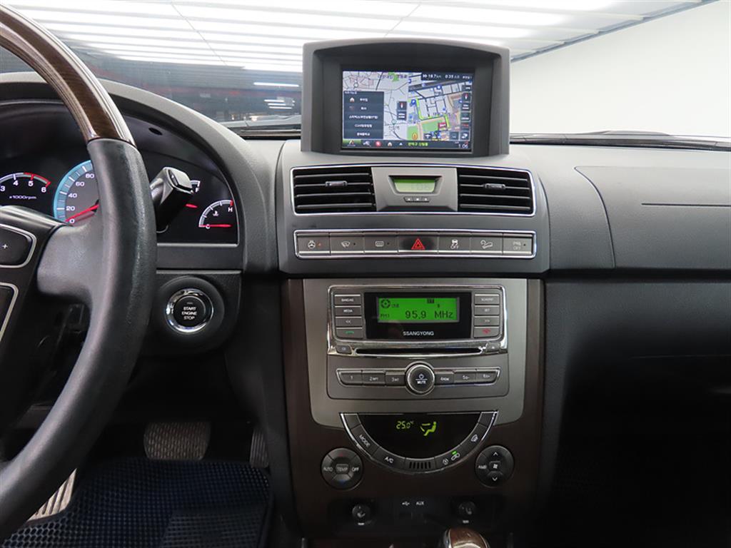 Ssangyong Rexton - Vista 11