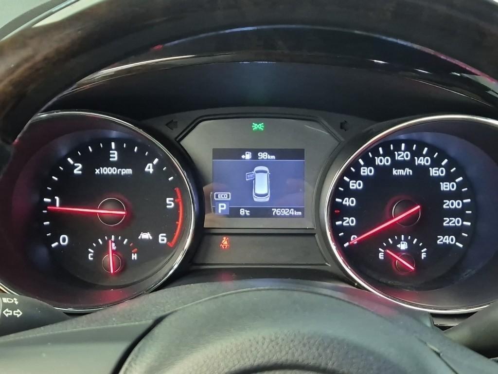 KIA Carnival - Vista 6