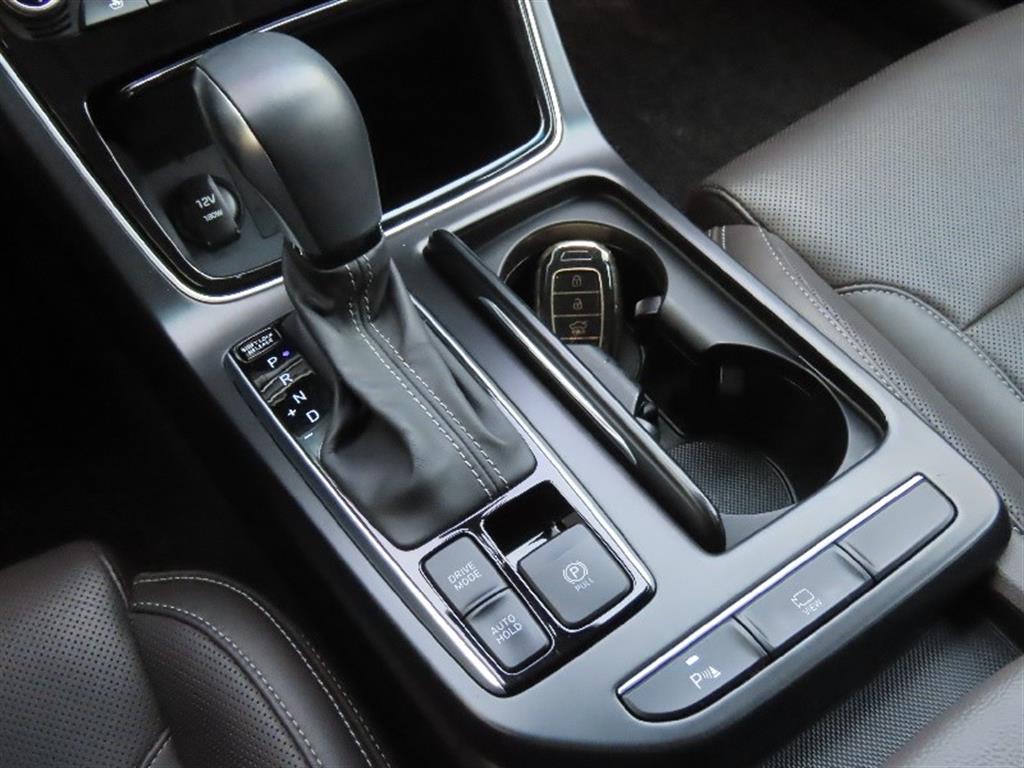 HYUNDAI Grandeur - Vista 11