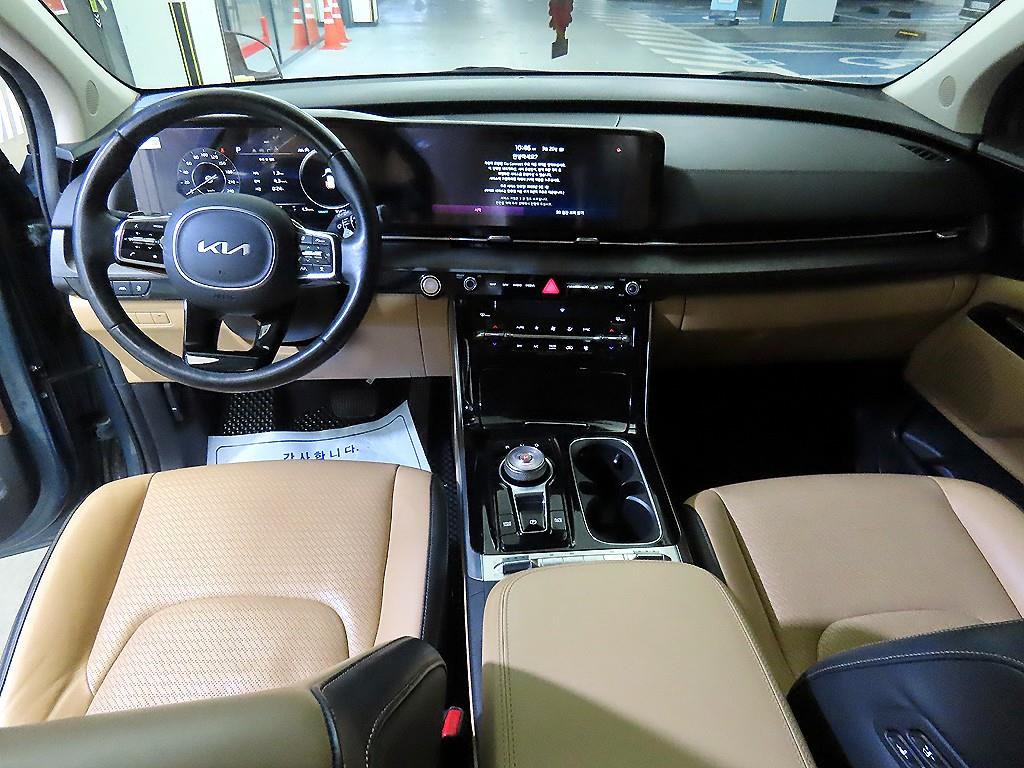 KIA Carnival - Vista 10