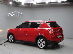 Ssangyong Tivoli - Vista 6