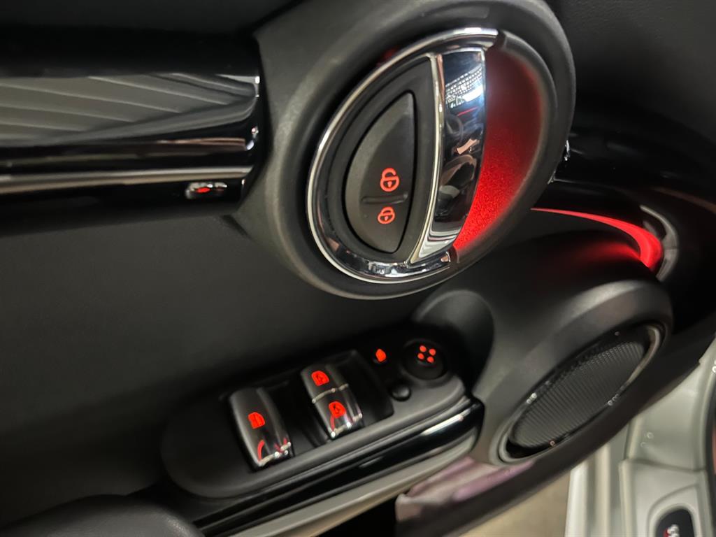 Mini Cooper Convertible - Vista 10