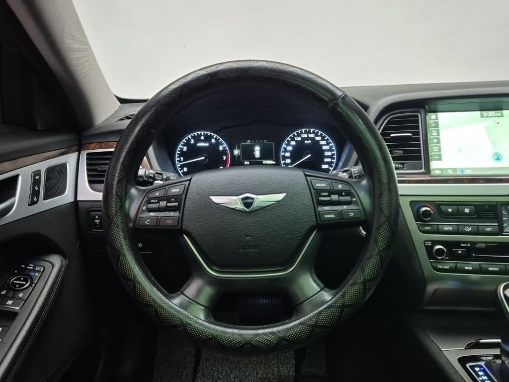 HYUNDAI Genesis - Vista 9