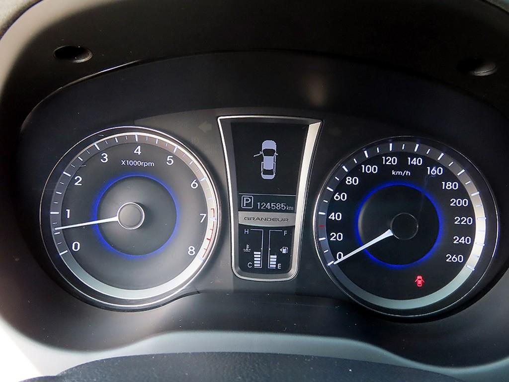 HYUNDAI Grandeur - Vista 8