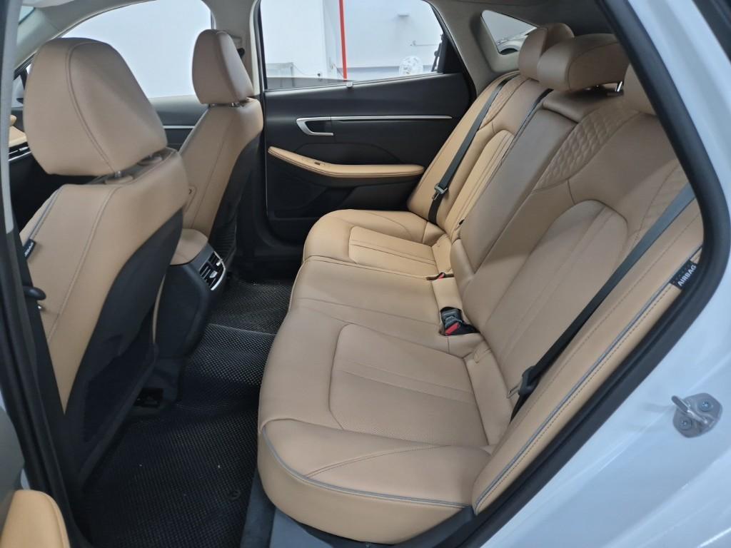 HYUNDAI Sonata - Vista 10