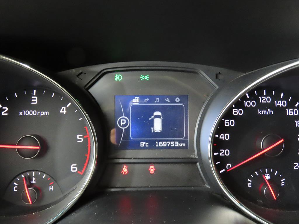 KIA Carnival - Vista 10