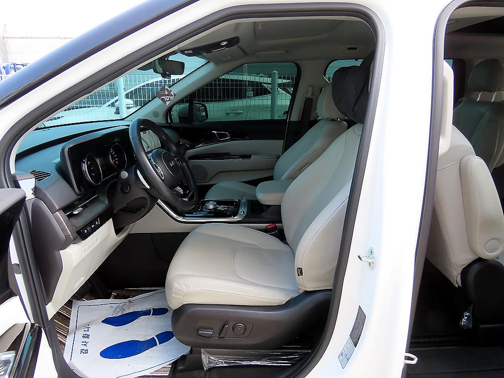 KIA Carnival - Vista 5