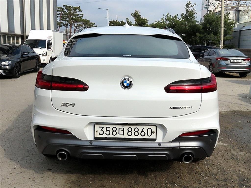 BMW X4 - Vista 4