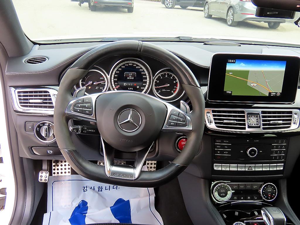 Mercedes Benz CLS Class - Vista 8