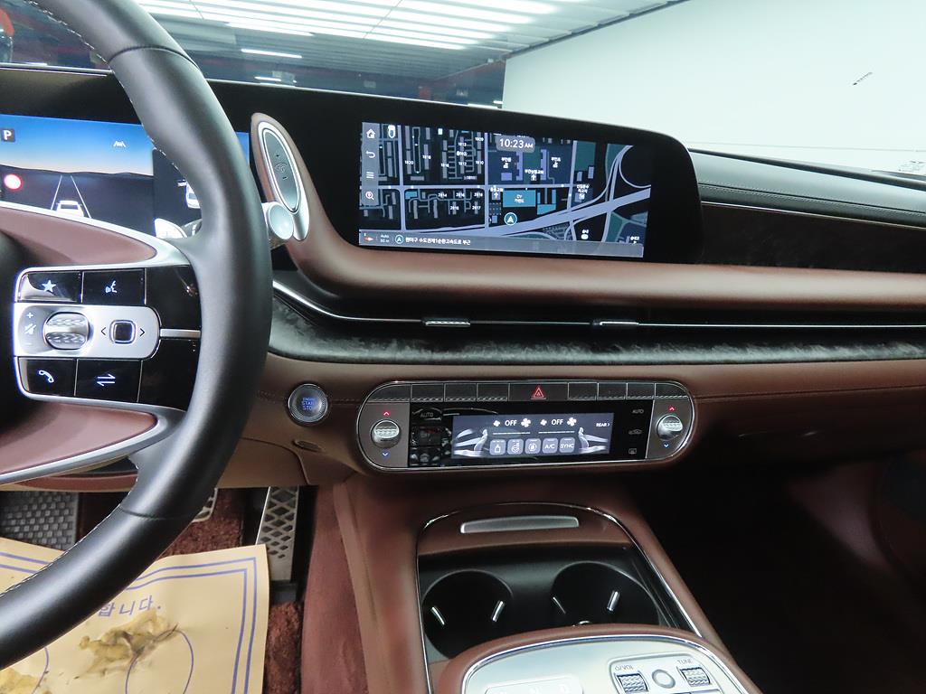 Genesis G90 - Vista 10