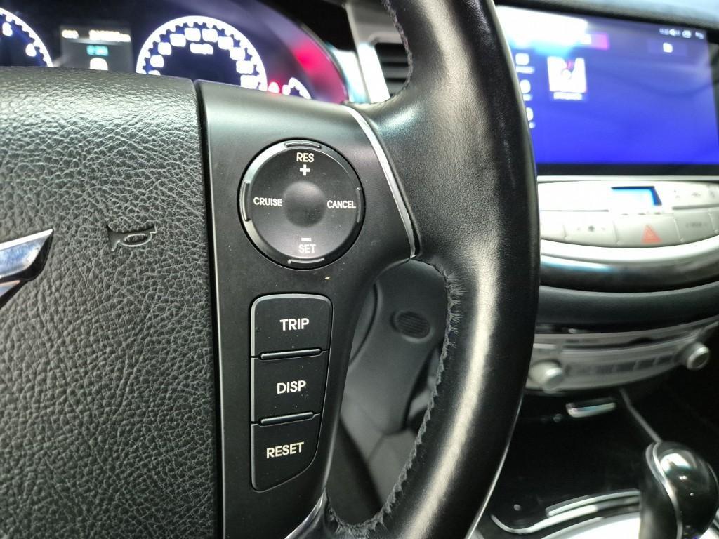 HYUNDAI Genesis - Vista 12