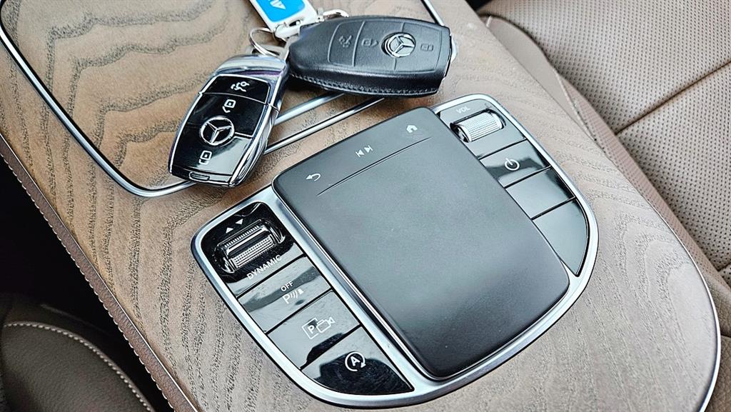 Mercedes Benz E class - Vista 11