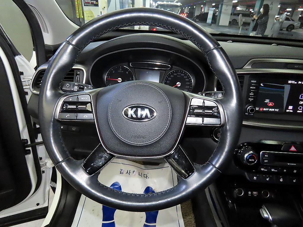 KIA Sorento - Vista 8