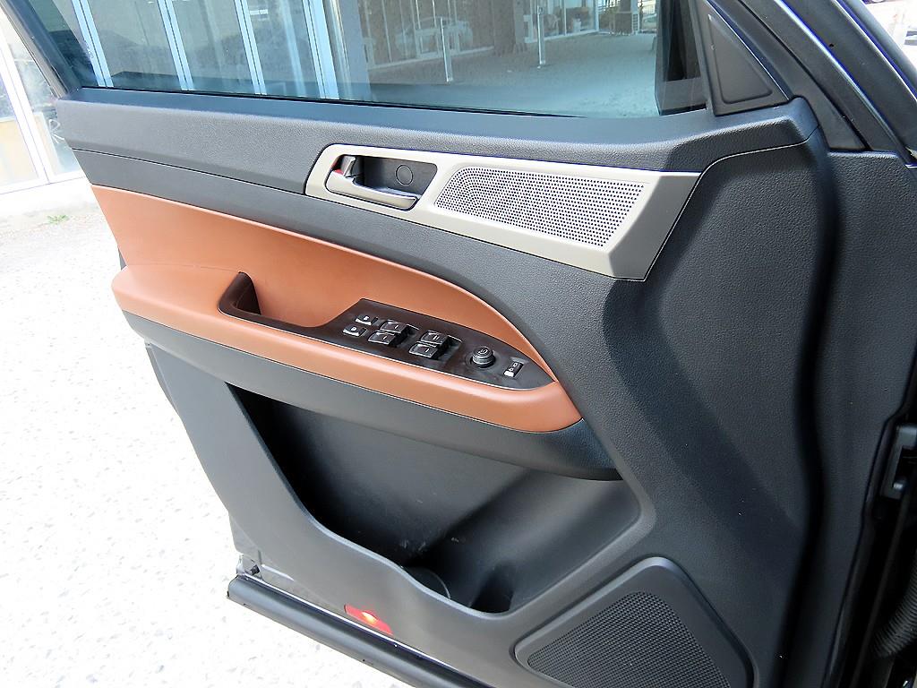 Ssangyong Rexton - Vista 11