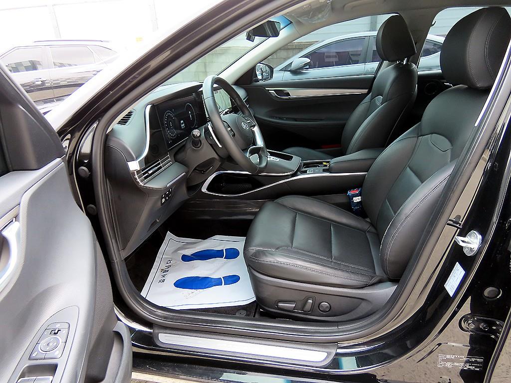 HYUNDAI Grandeur - Vista 5