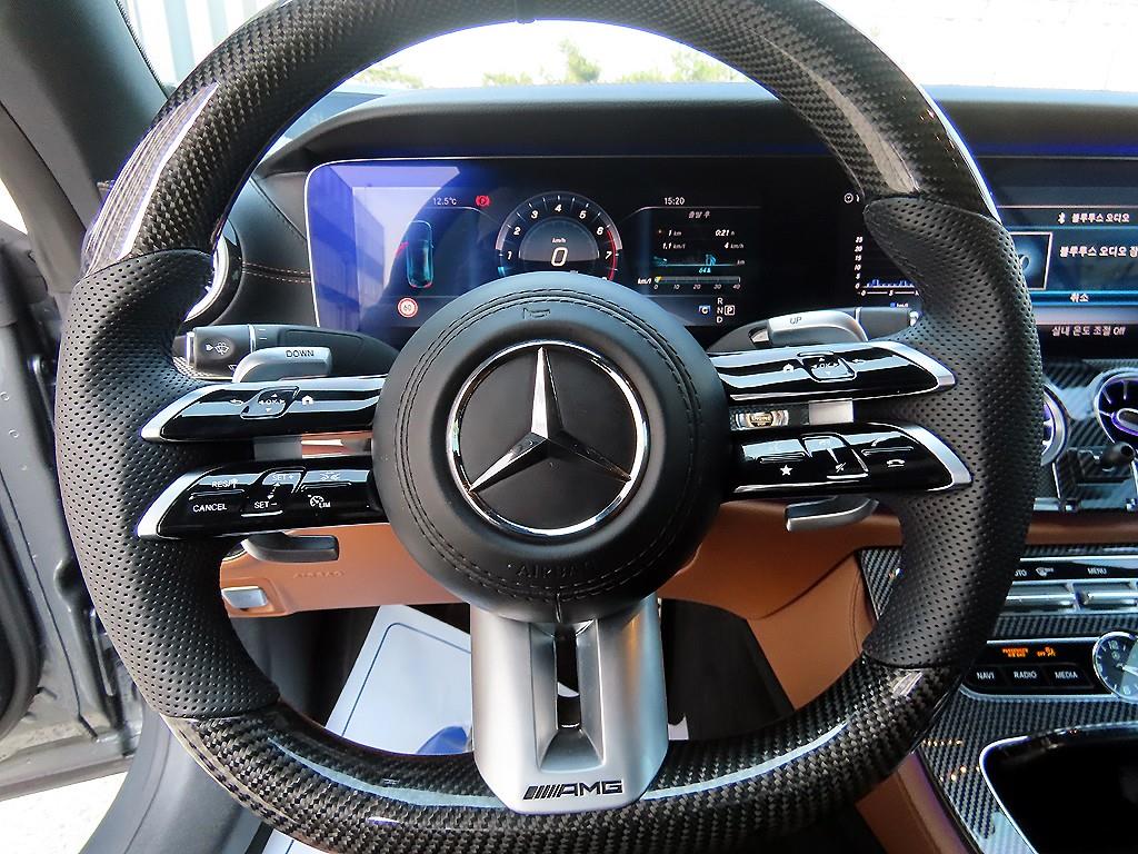 Mercedes Benz E class - Vista 8