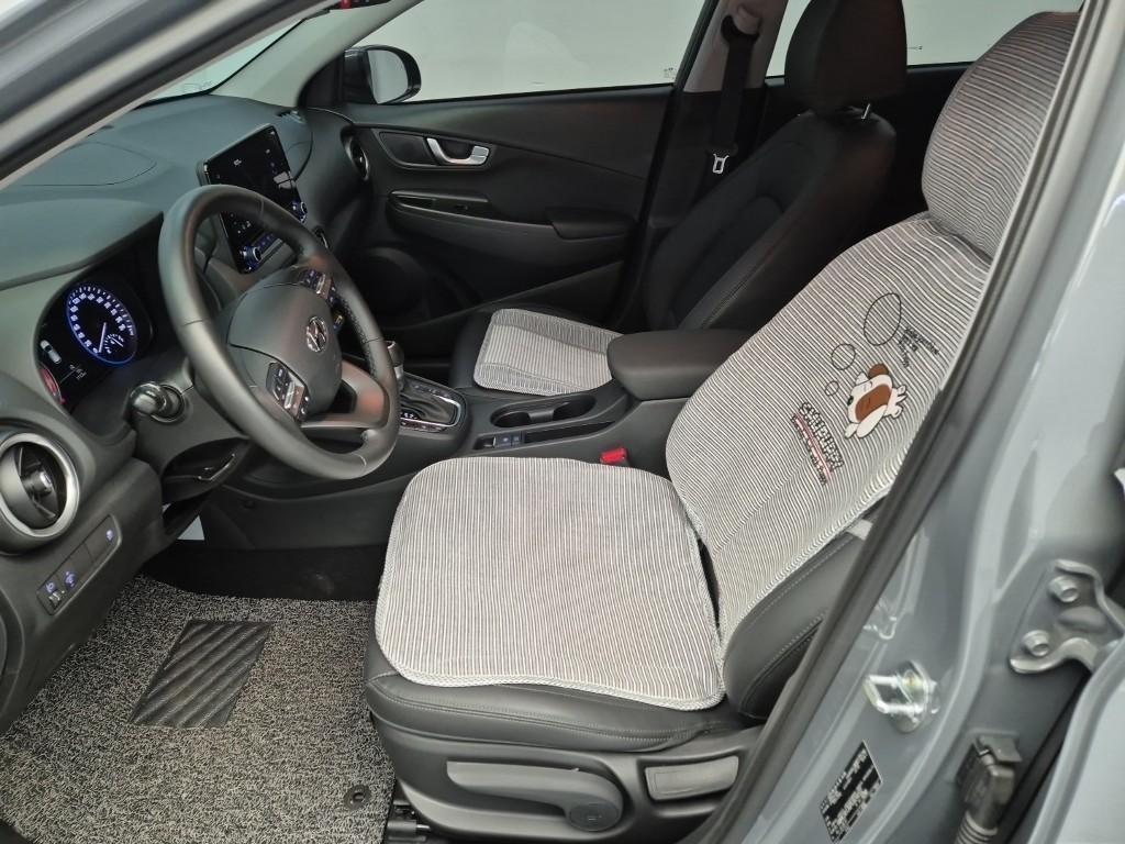 HYUNDAI Kona - Vista 11