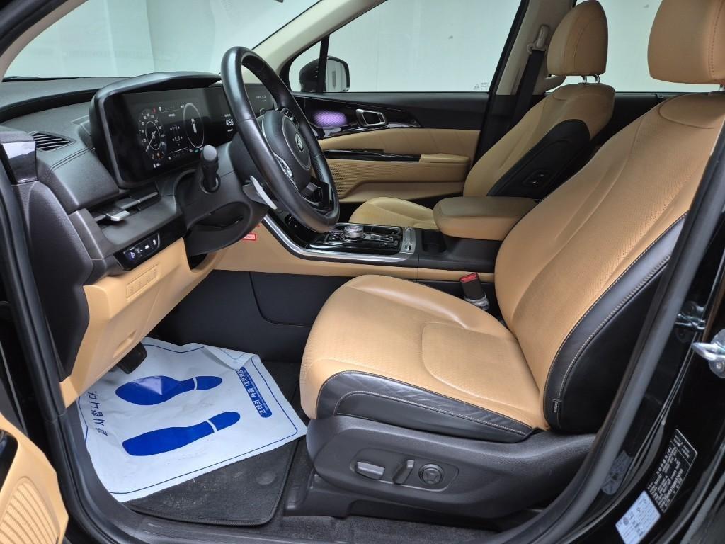 KIA Carnival - Vista 11