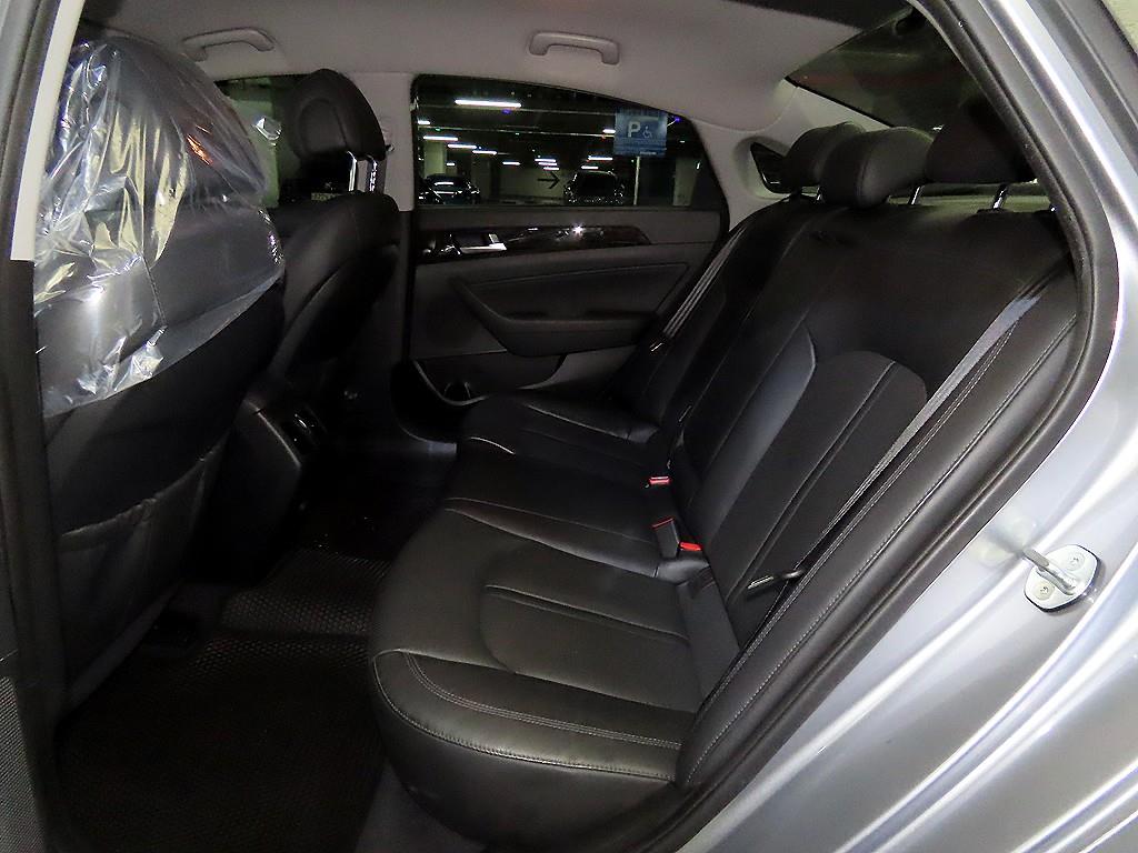 HYUNDAI Sonata - Vista 7