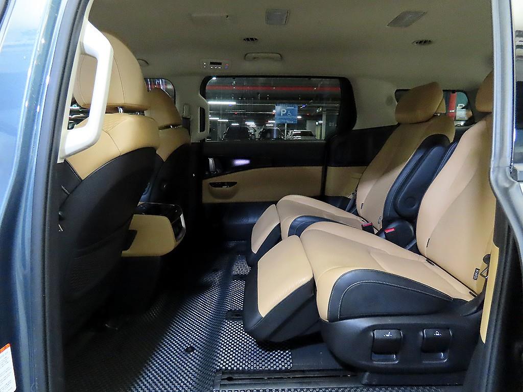 KIA Carnival - Vista 7