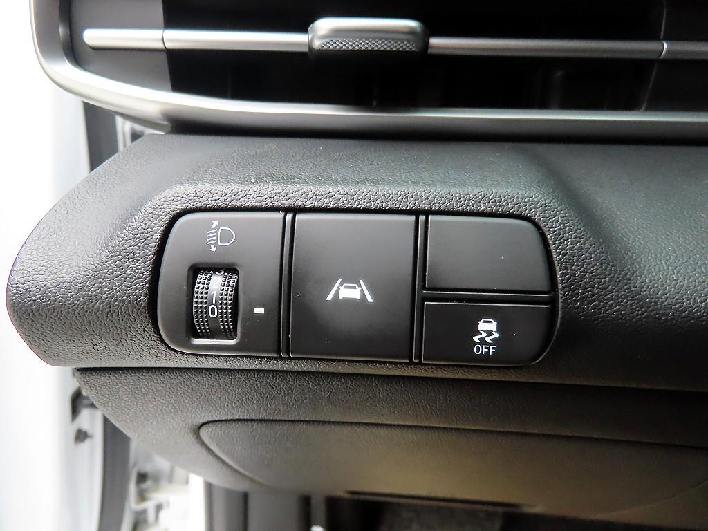 HYUNDAI Avante - Vista 12