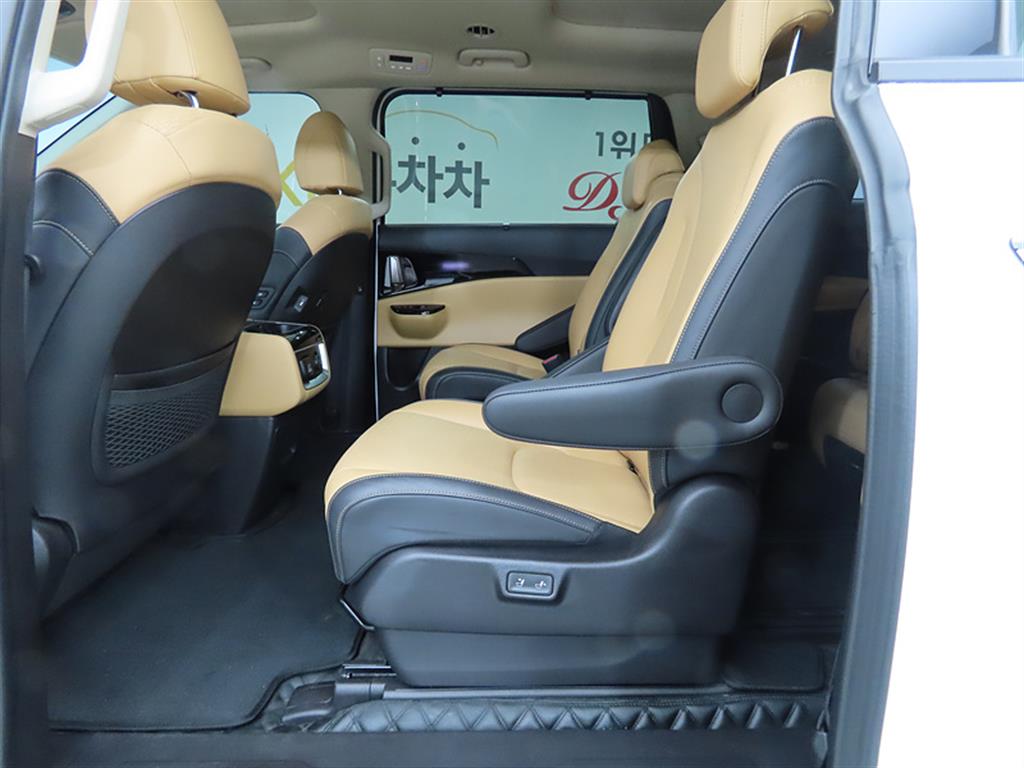KIA Carnival - Vista 6