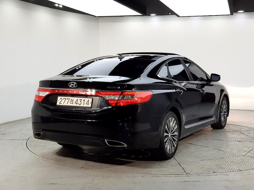 HYUNDAI Grandeur - Vista 4