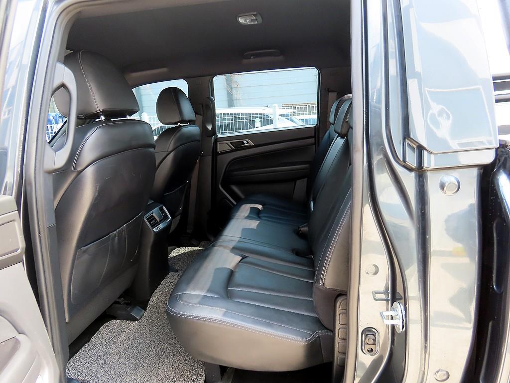 Ssangyong Rexton - Vista 6