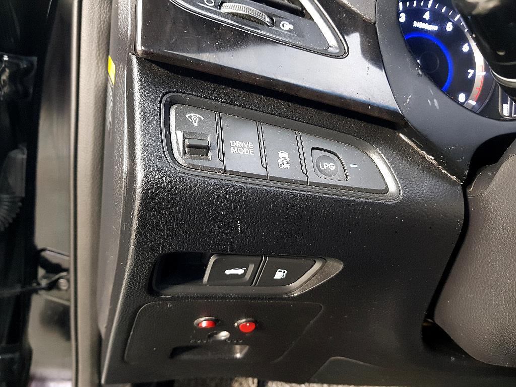 HYUNDAI Grandeur - Vista 10