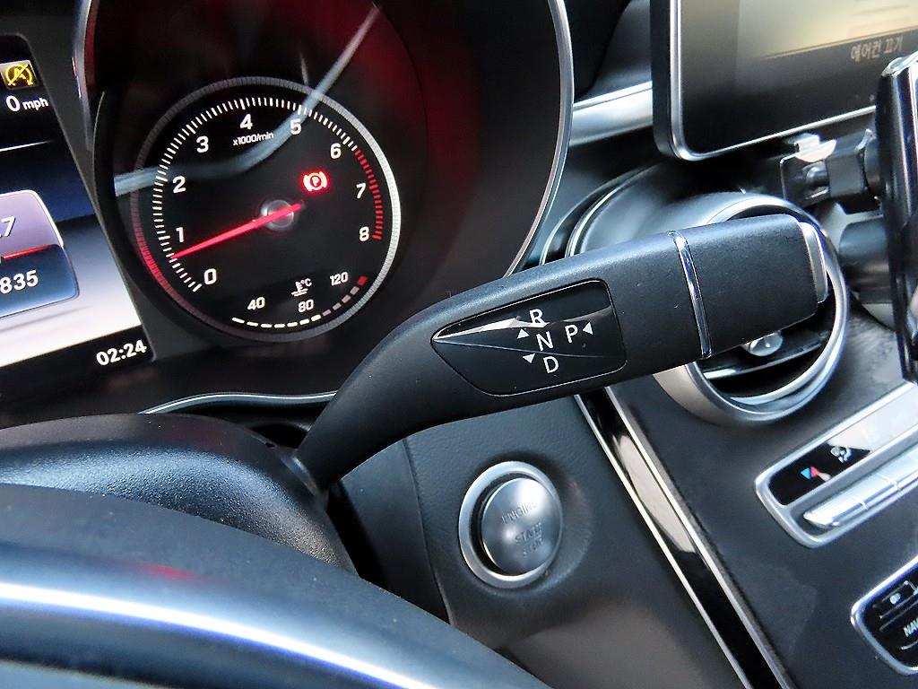 Mercedes Benz C Class - Vista 11