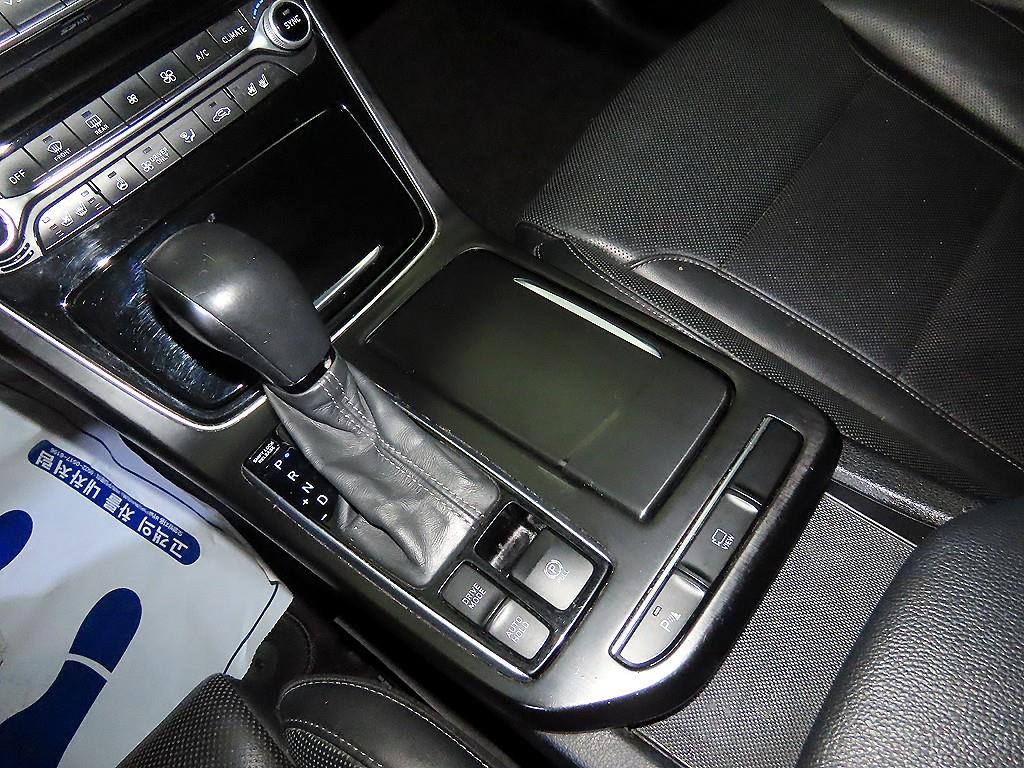 HYUNDAI Grandeur - Vista 12