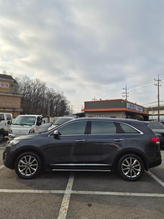 KIA Sorento - Vista 4