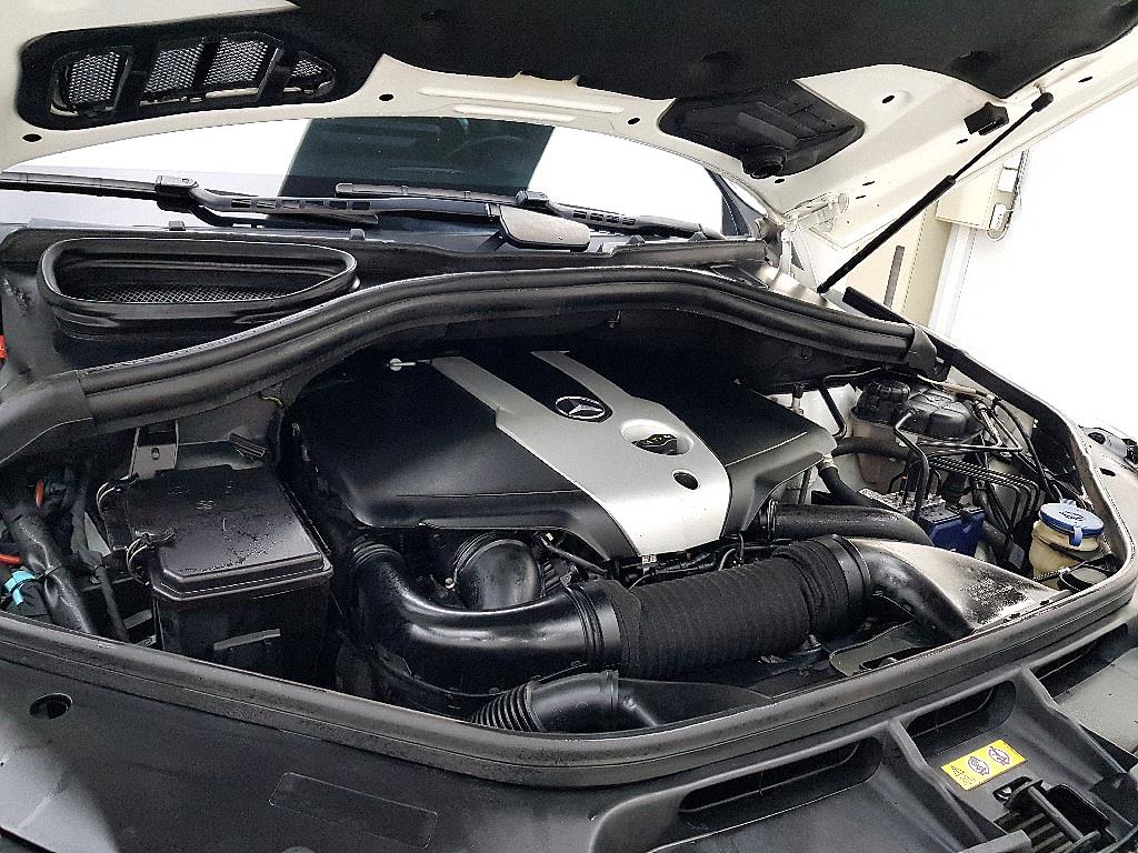 Mercedes Benz GLE Class - Vista 6