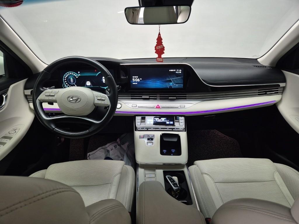 HYUNDAI Grandeur - Vista 7