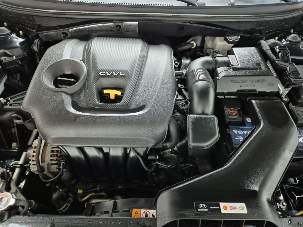 HYUNDAI Sonata - Vista 5