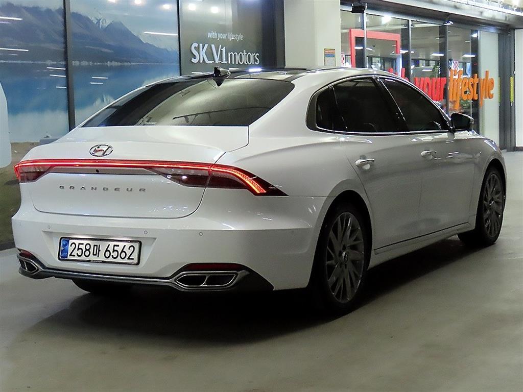 HYUNDAI Grandeur - Vista 4