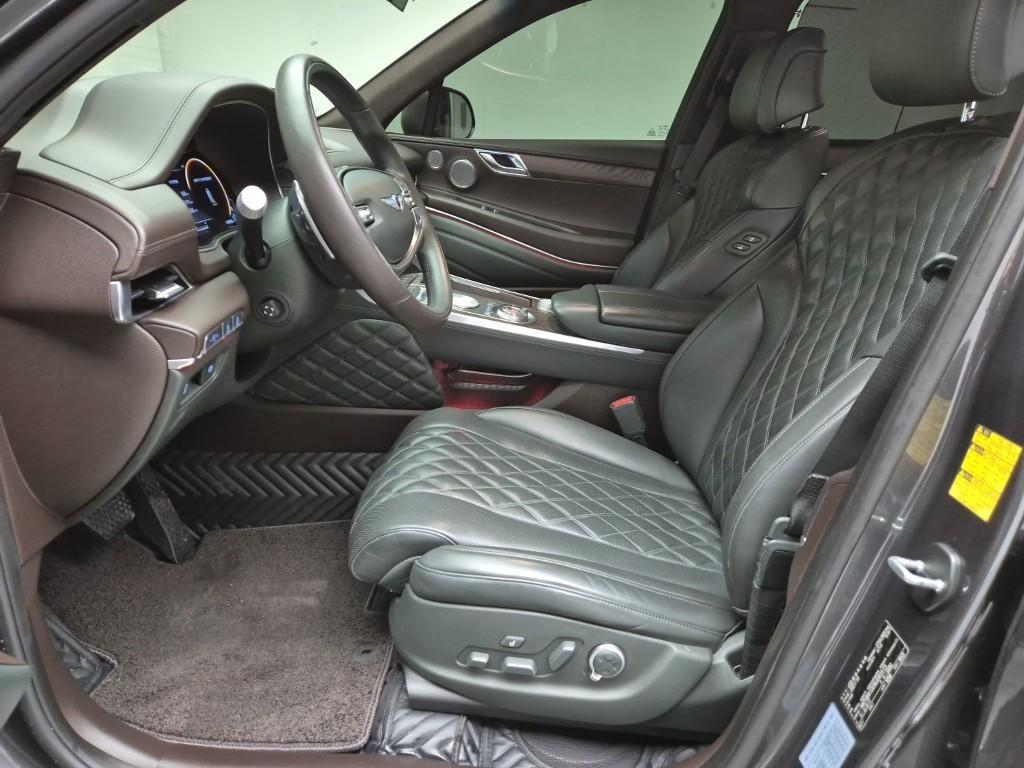 Genesis GV80 - Vista 11