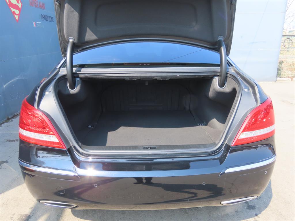 HYUNDAI Equus - Vista 9