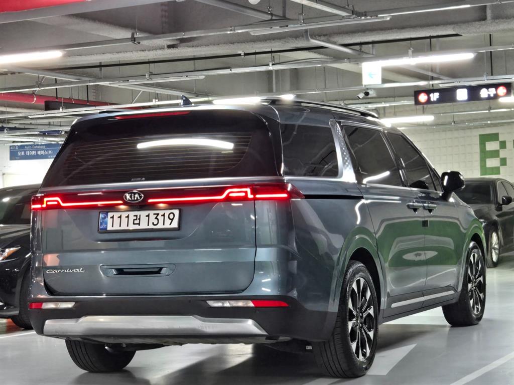 KIA Carnival - Vista 6