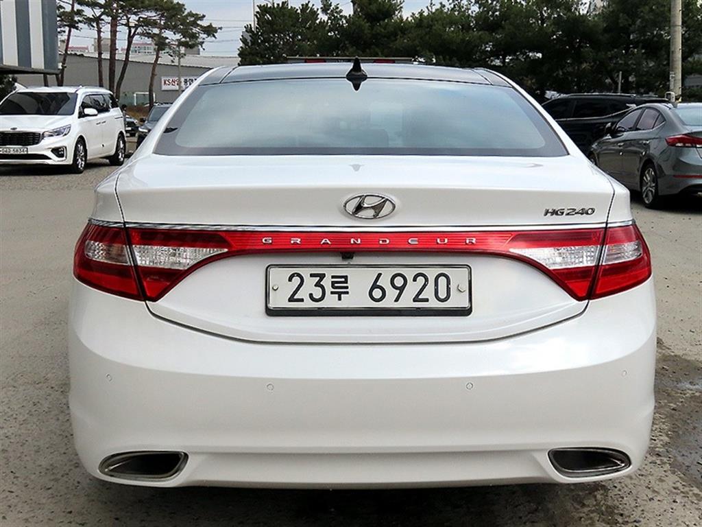 HYUNDAI Grandeur - Vista 4